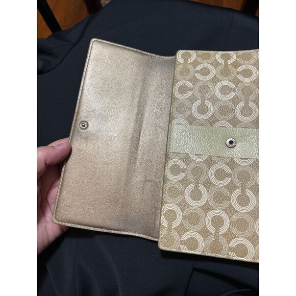 COACH Wallet - Picture 4 of 6